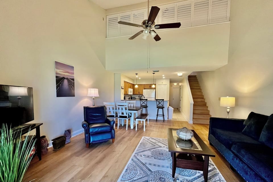 Living/Dining area