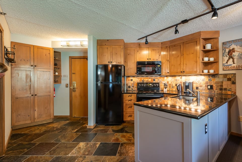 The condo is updated and is well lit and spacious. The perfect Resort town condo to