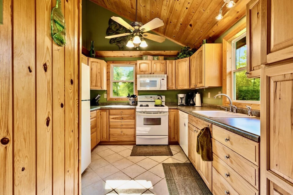 Cabin one kitchen