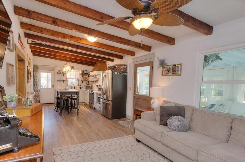 Living Room 
GW 1.2023