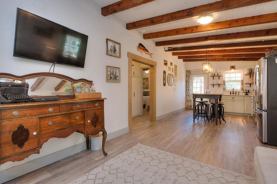 Living Room 
GW 1.2023