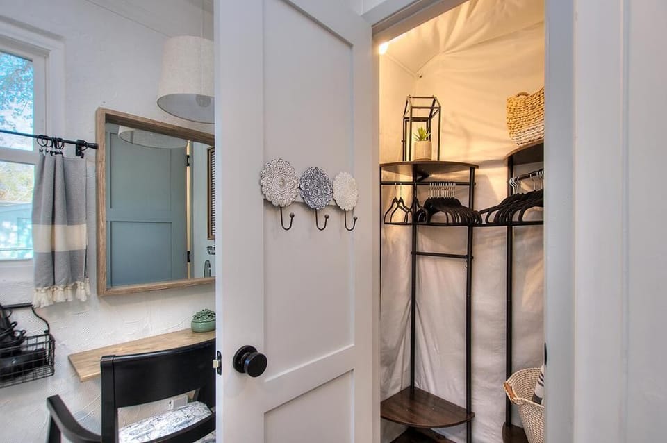 Bedroom 
GW 1.2023