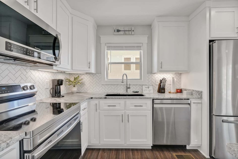 Kitchen Appliances
CG 2.2023