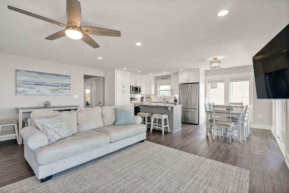 Living Room, Kitchen and Dining Area
CG 2.2023