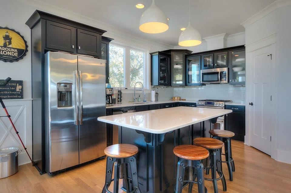 Blue Waves Kitchen