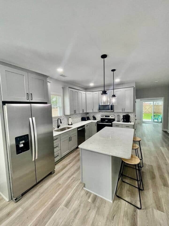 Kitchen with eat in bar