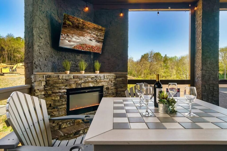 Take in the views on this 360 degree open-air patio!