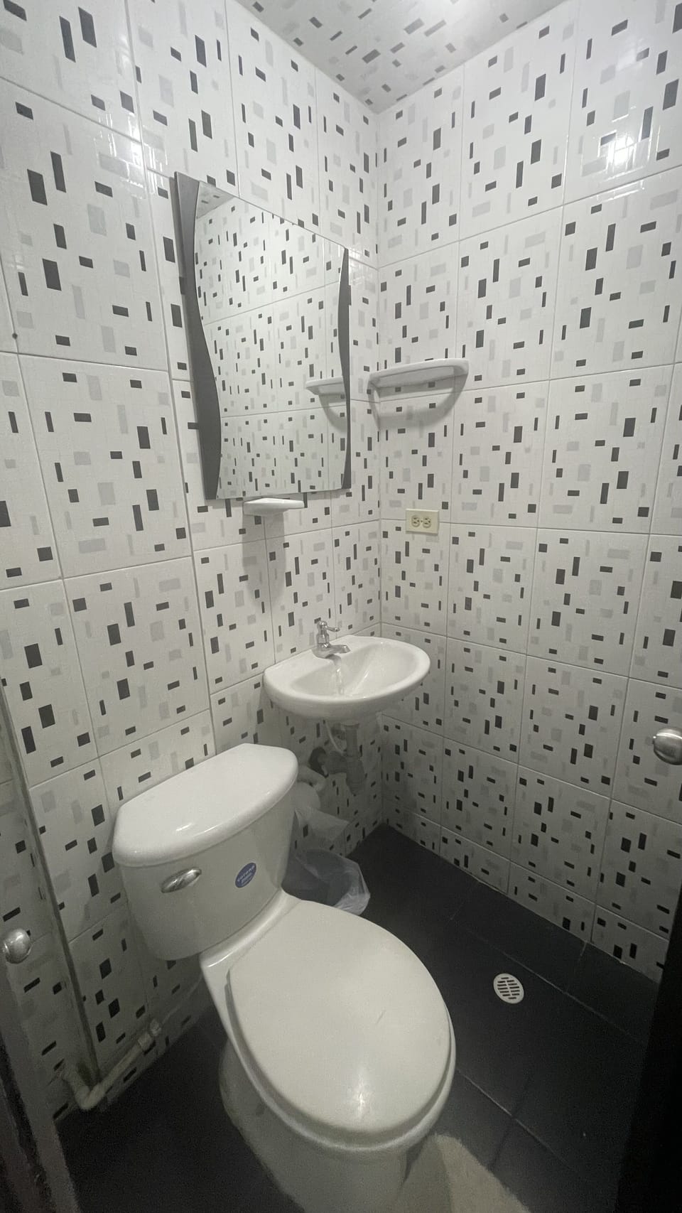 Basic Shared Dormitory | Bathroom