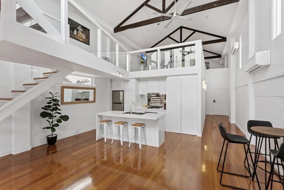 Kitchen and loft
