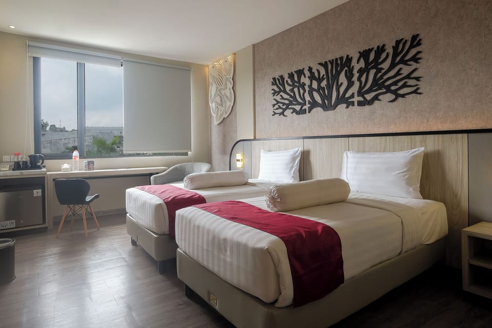 Junior Suite | Minibar, desk, blackout drapes, soundproofing