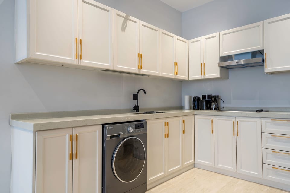 Apartment, 3 Bedrooms | Private kitchen | Fridge, stovetop, espresso maker, electric kettle