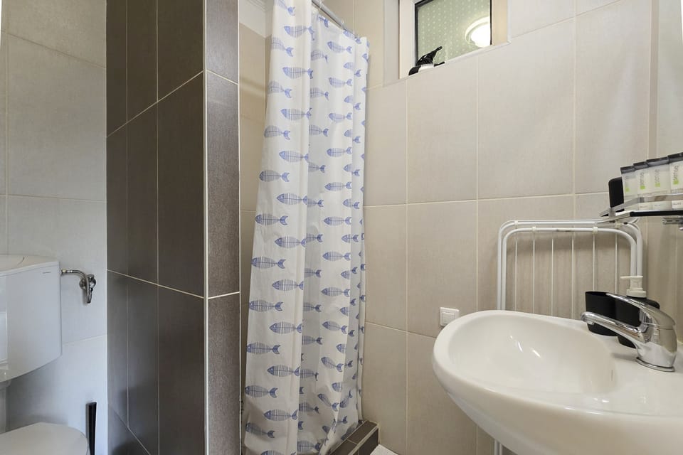 Bathroom (1)