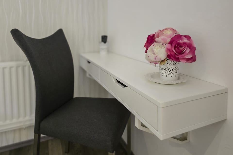 Bedroom (6)