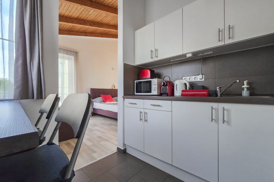 Kitchen (1)