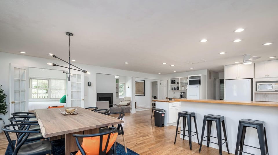 8 person dining table