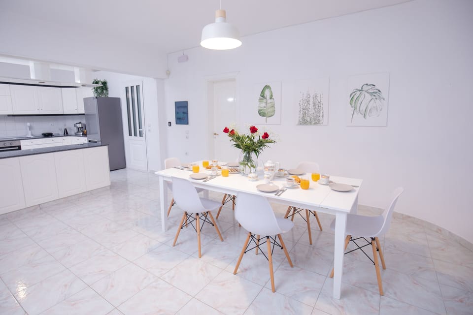 Exclusive Villa, 3 Bedrooms, Private Pool | Dining room