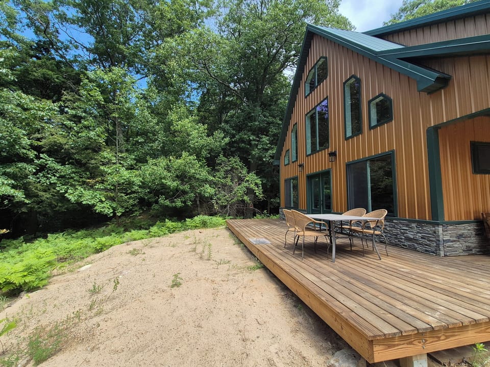 Cottage front deck area