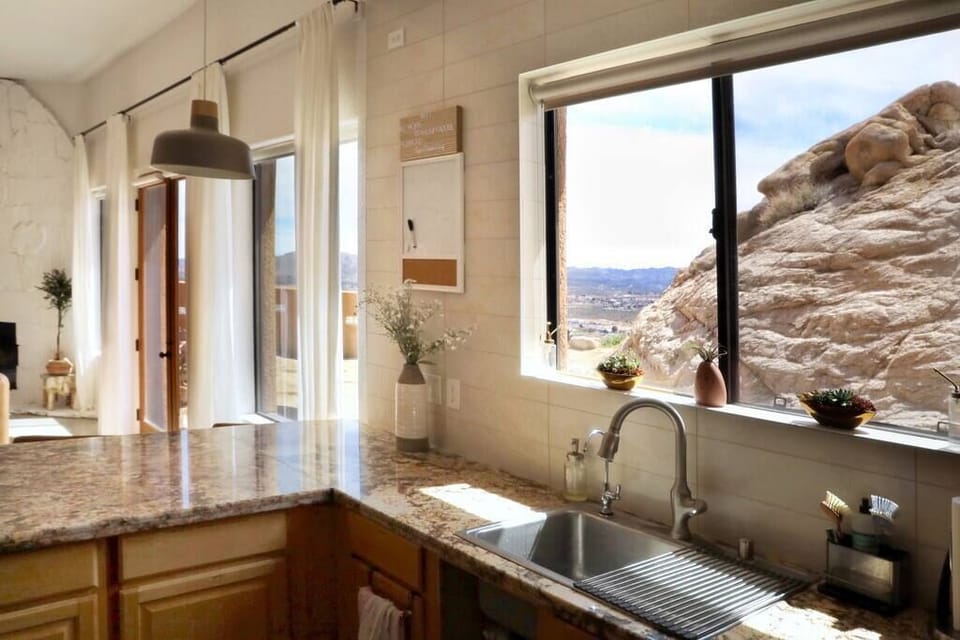 Fully Stocked Kitchen