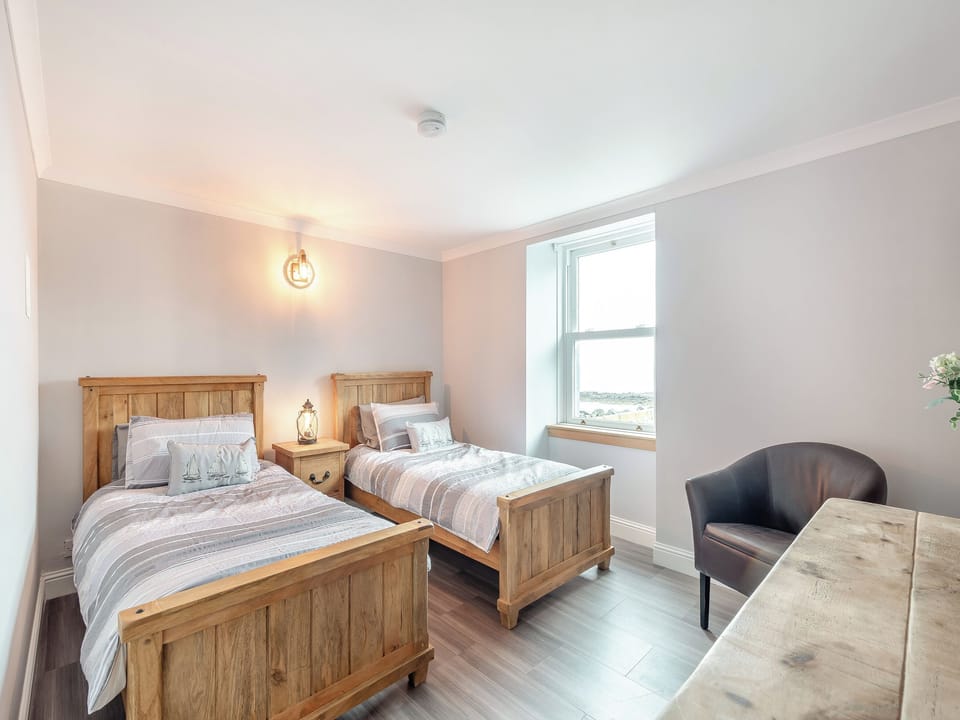 Twin bedroom | Harbour View - Harbour Cottages, Dunure, near Ayr