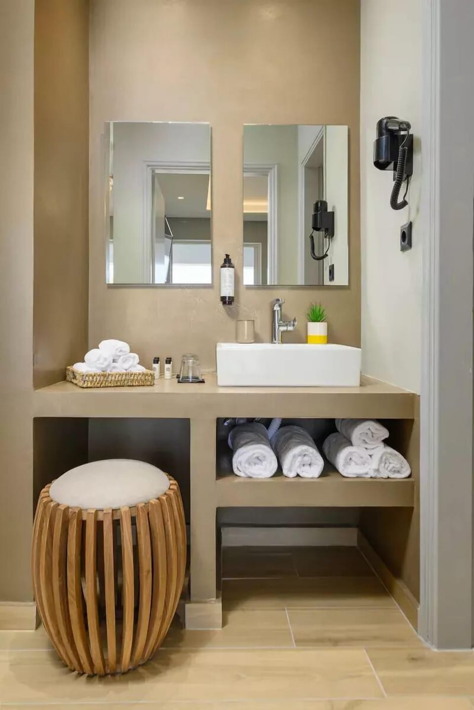 Room amenity