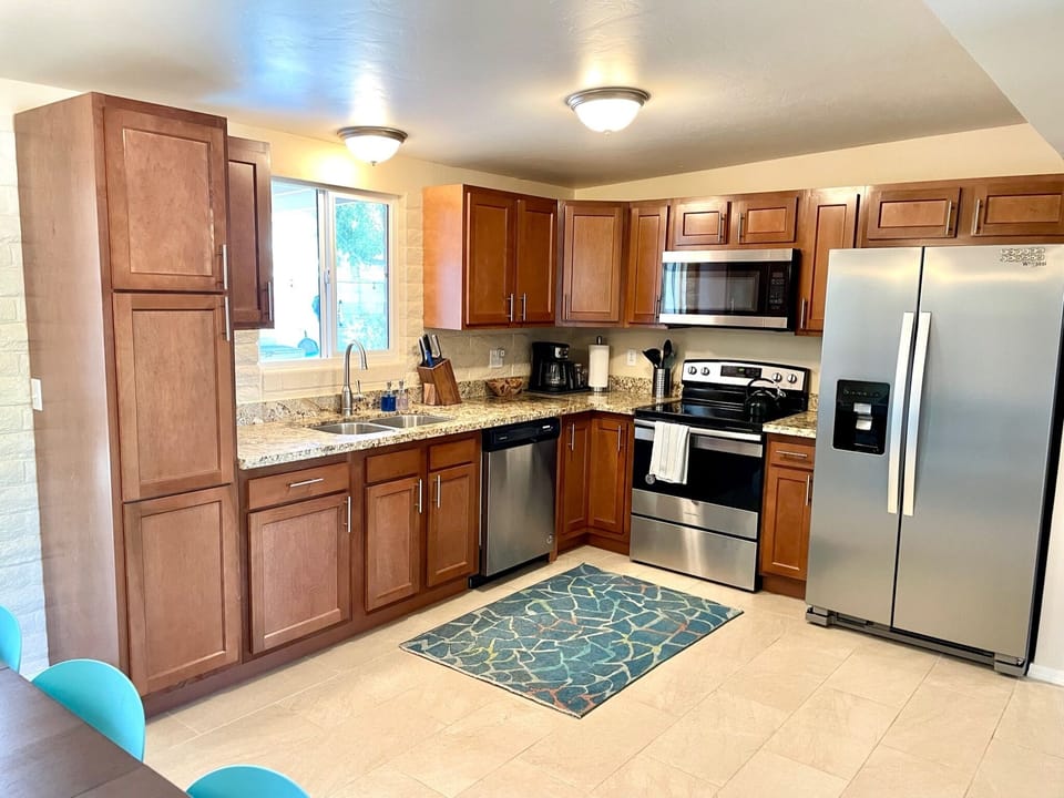 Fully equipped kitchen