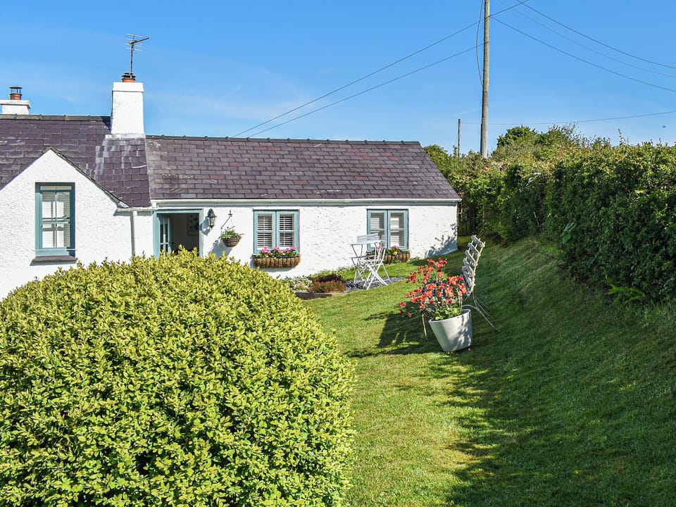 Garden | Escape2Angelsey- Tan Bryn - Escape2Anglesey, Benllech