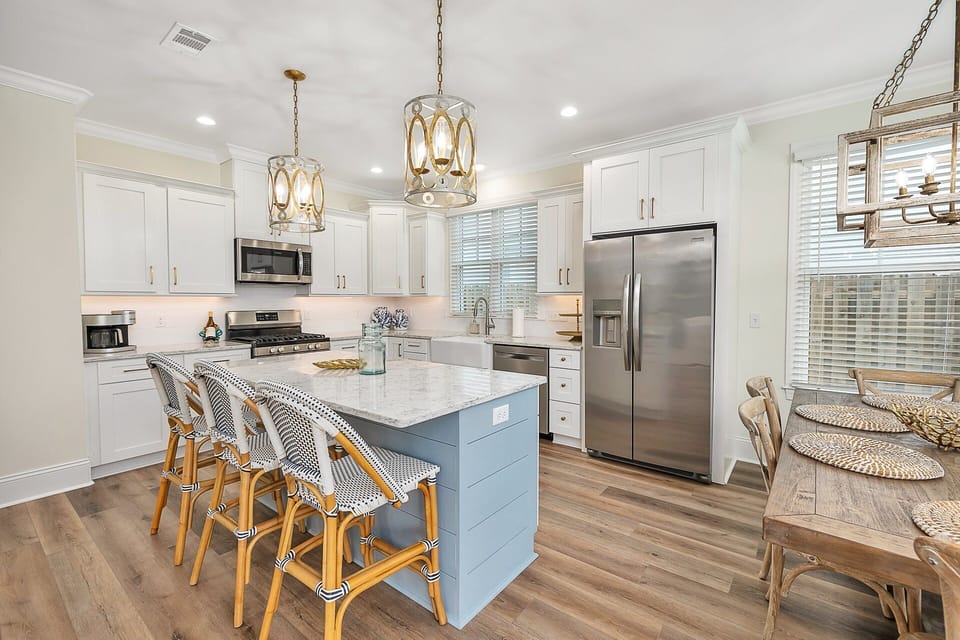 Spacious kitchen that can accommodate any meal