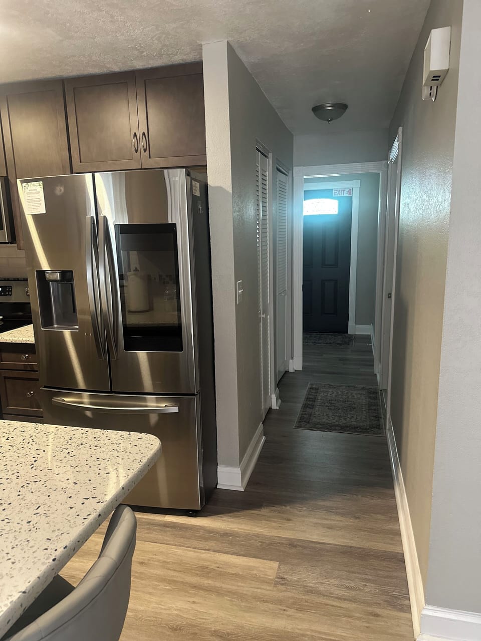 Hallway/kitchen