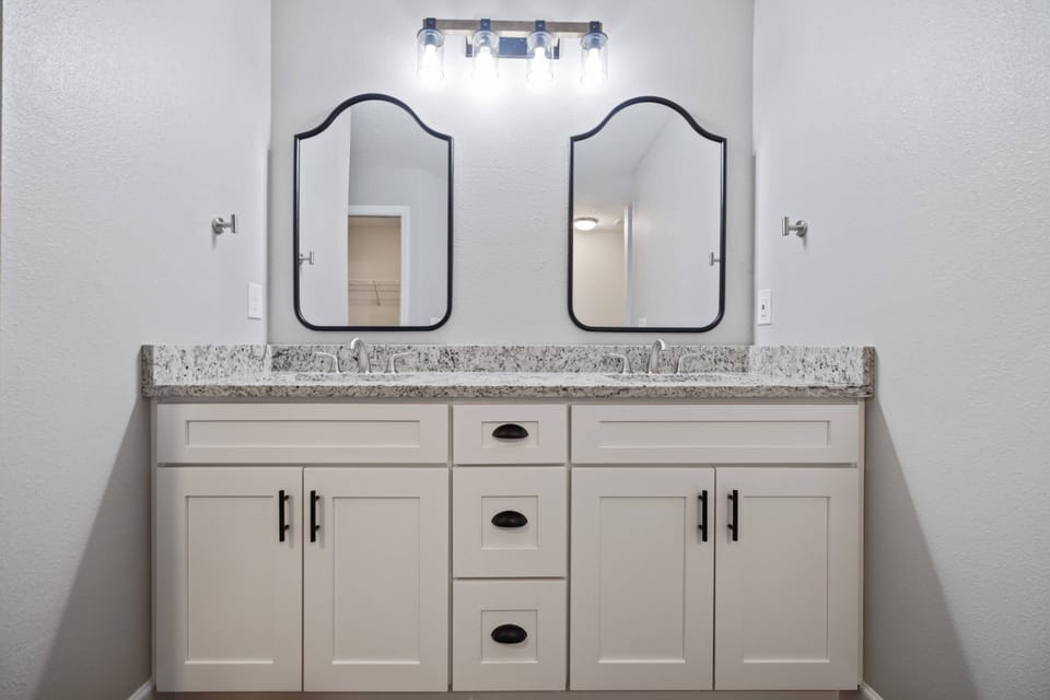 Master Bathroom with Double Sinks!