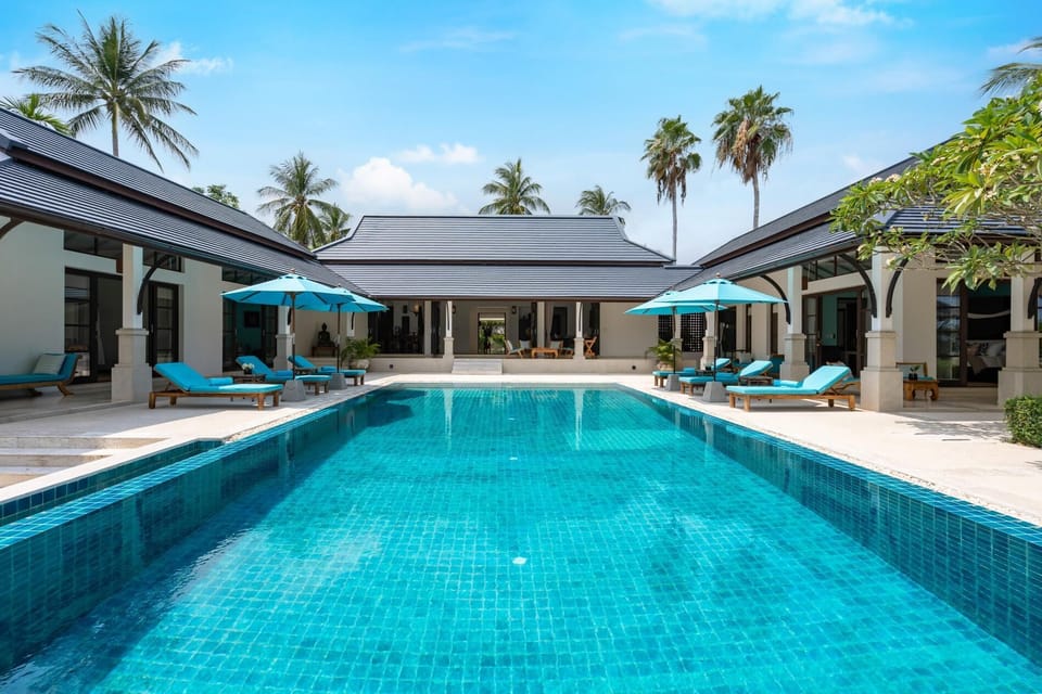 Ban Laem Set-Beachfront-4 Bedrooms (2960)