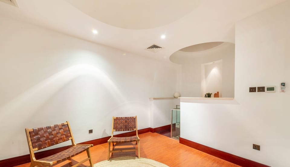 Luxury Apartment | 2 bedrooms, in-room safe, iron/ironing board, free WiFi