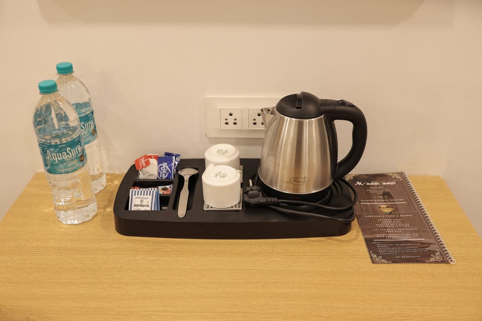 Business Studio | In-room dining
