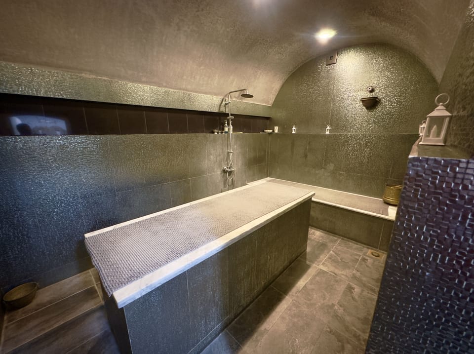 Couples treatment rooms, steam room, Turkish bath, body treatments