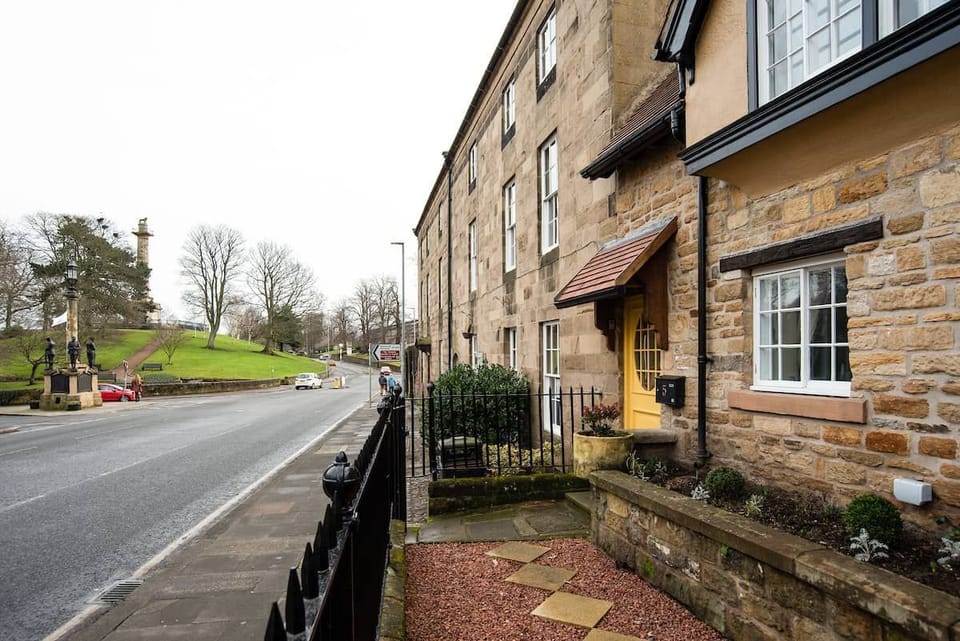 The Craftsman's Cottage - the market town of Alnwick on the doorstep