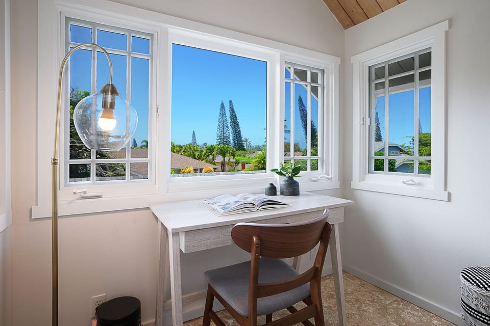 Dedicated workspace on the top floor—perfect for catching up on emails between island adventures.
