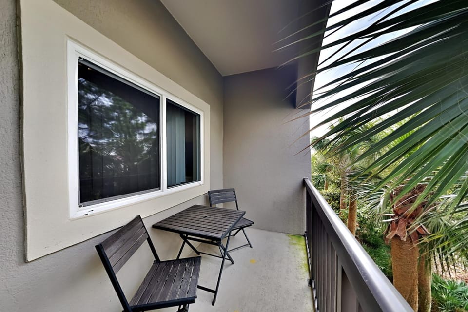 Balcony With Seating for Two