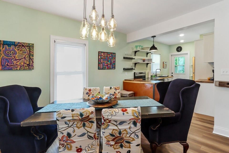 Living room with seating for 6 off kitchen and living room