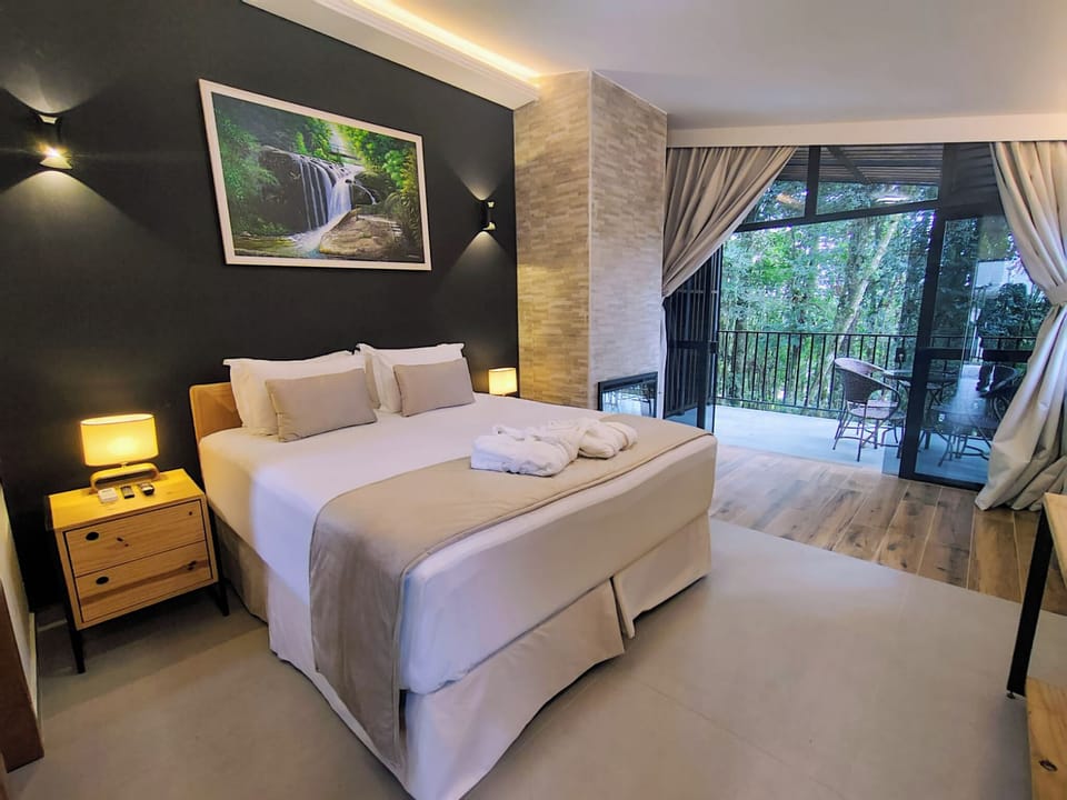 Deluxe Chalet | 1 bedroom, minibar, in-room safe, laptop workspace