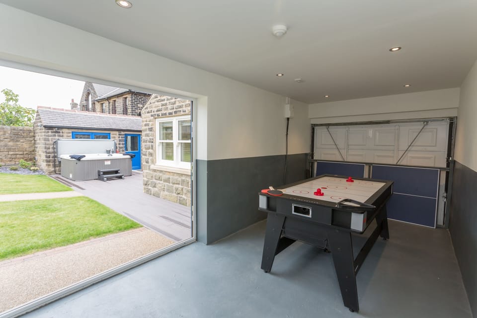 Games Room with Multi function table