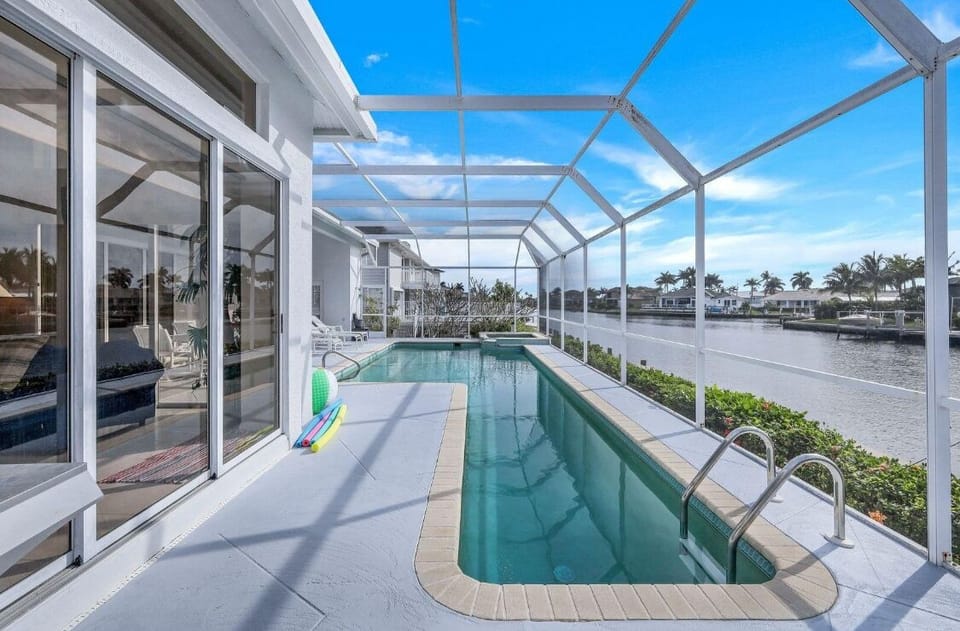 Lap pool