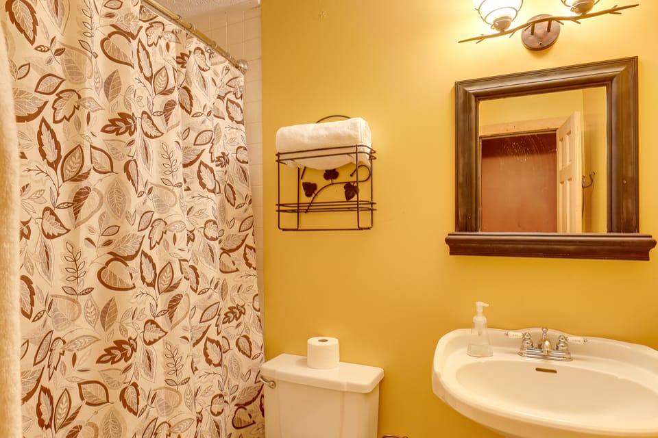 En-Suite Bathroom