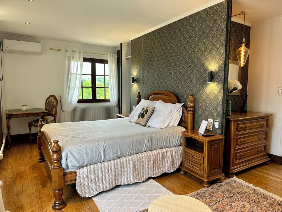 Superior Room | Select Comfort beds, laptop workspace, soundproofing, free WiFi