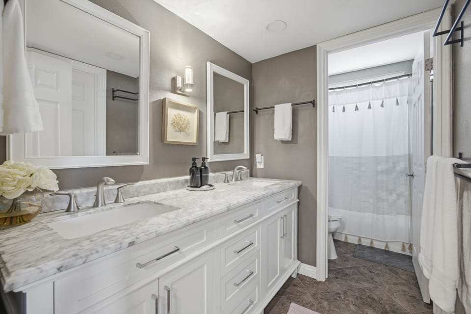 bathroom #2, with TOTO smart toilet