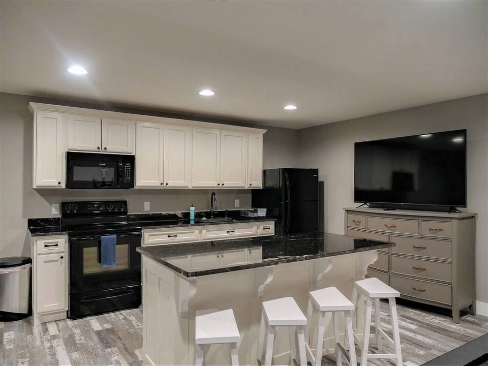 2nd full kitchen in basement