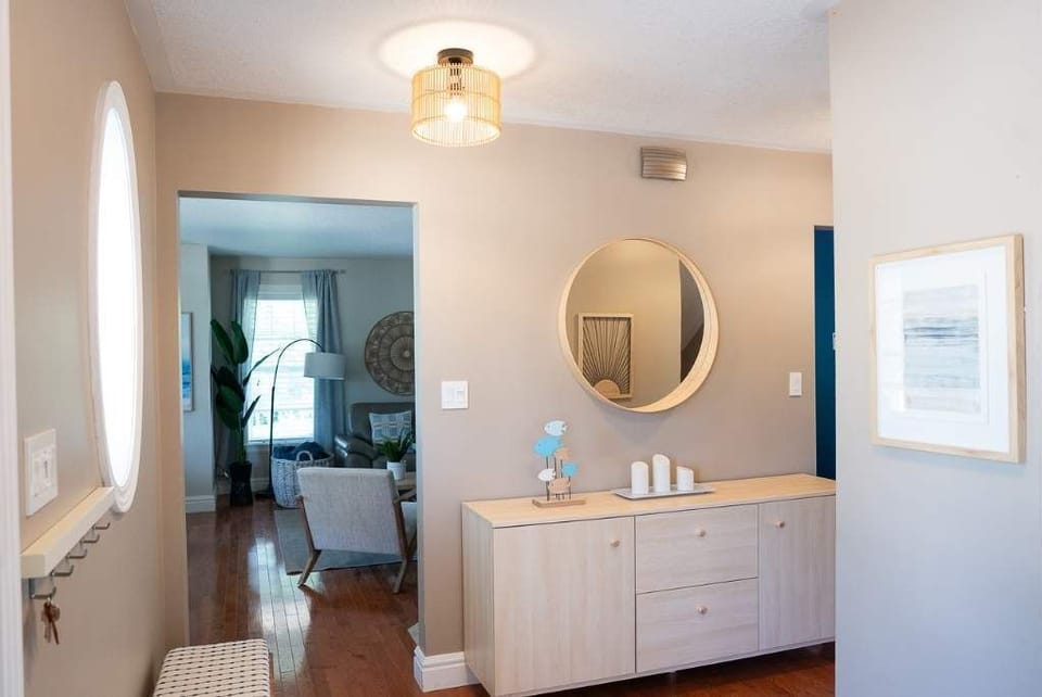 Front Foyer Console