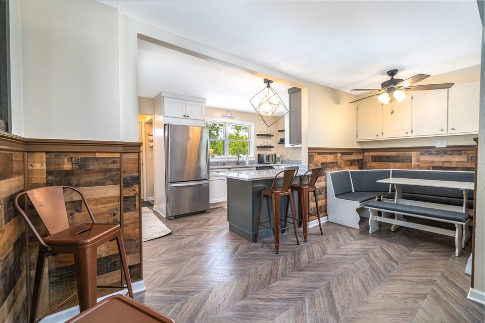 Here you will see our breakfast nook & kitchen. 