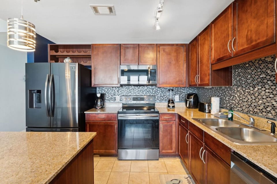 Full Size Kitchen with Island Bar Seating