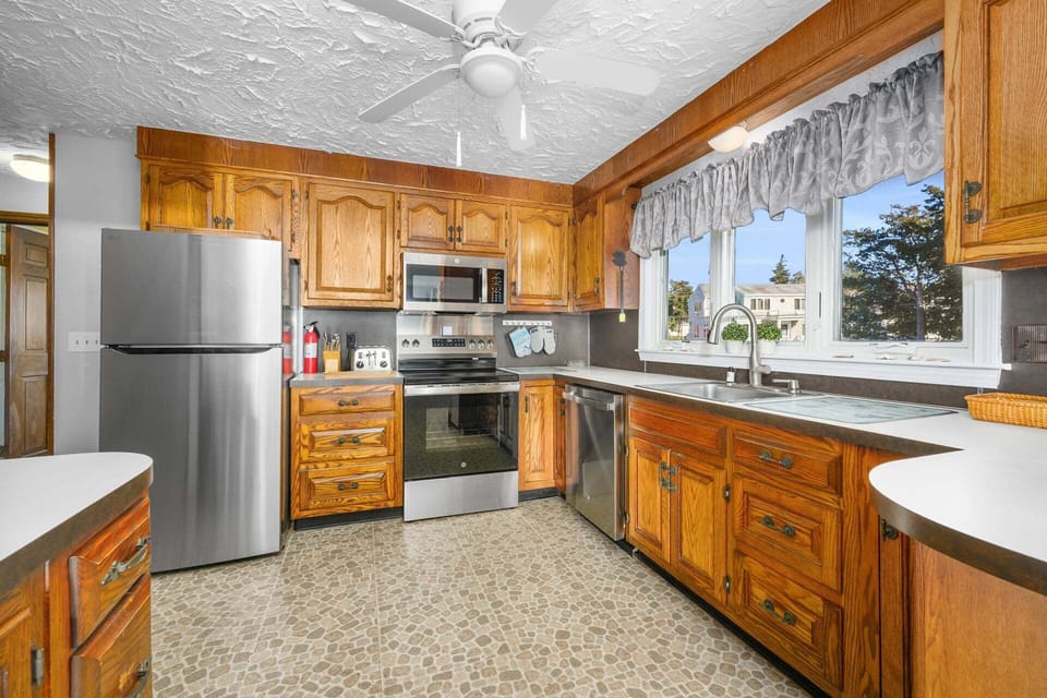 Large, open kitchen perfect for cooking with family and friends