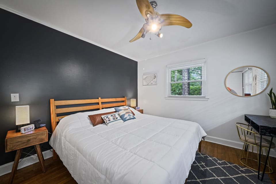 Master bedroom with King size bed 