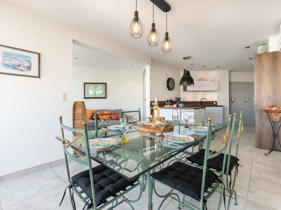 Table, Furniture, Picture Frame, Lighting, Chair, Interior Design, Wood, Building, Kitchen & Dining Room Table, Flooring